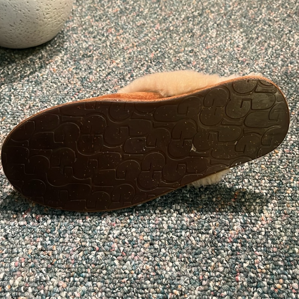 UGG Tan Slippers - Picture 5 of 5